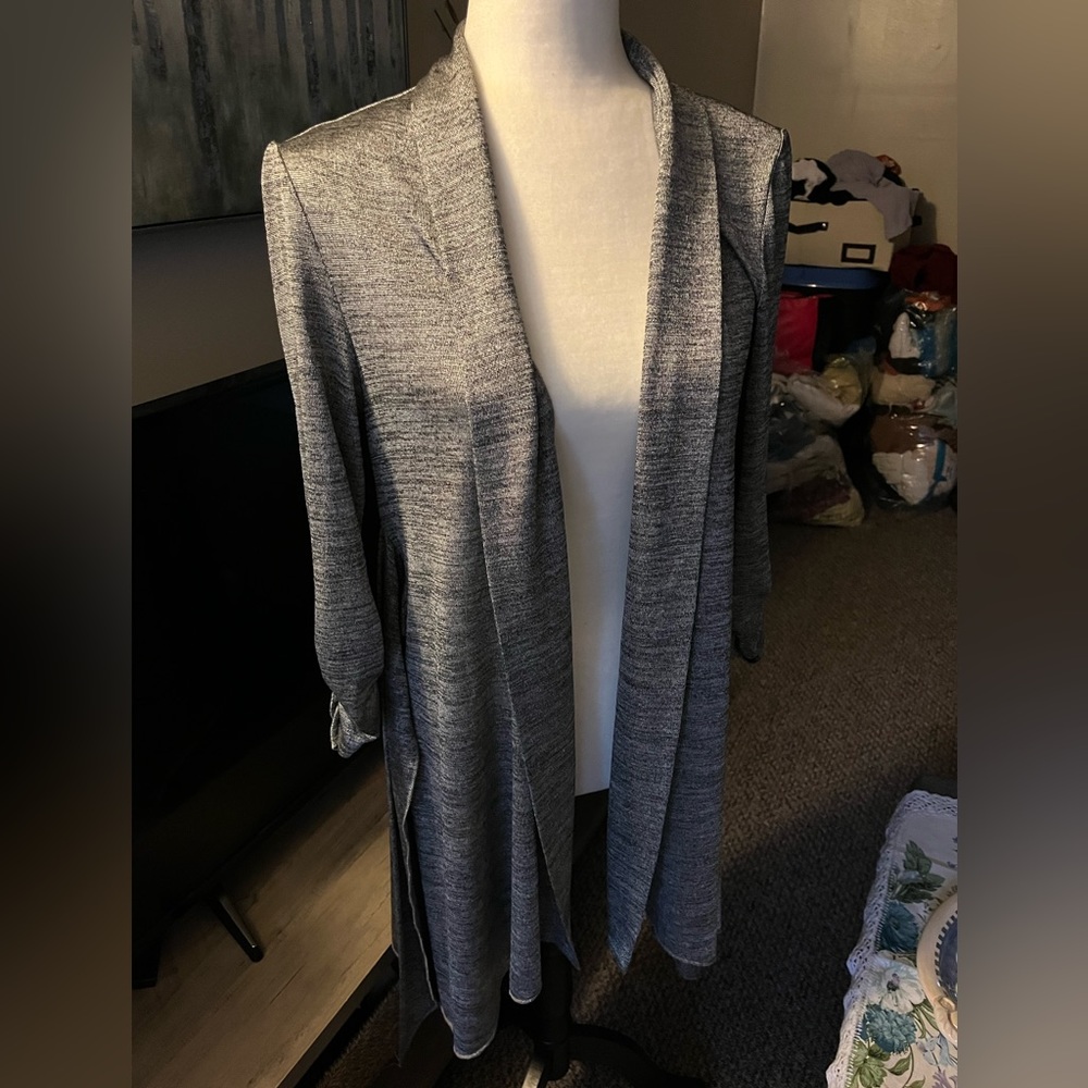 JUST ARRIVED! JOSEPH RIBKOFF SILVER SILKY CARDIGAN COVER - Picture 2 of 4